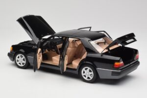 Mercedes 500E W124 Schwarz Limitierte Auflage Norev 1:18 183949 Metall – Bild 5 von 12