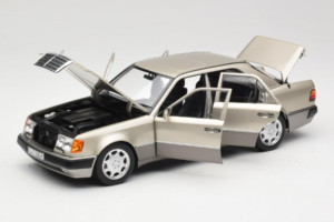 Mercedes 500E W124 Smoke Silver Händler Edition Norev 1:18 B66040724 Metall – Bild 2 von 8