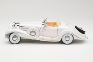 Mercedes 500K Special Roadster Weiss Premiere Edition Maisto 1:18 536055 Metall – Bild 4 von 8