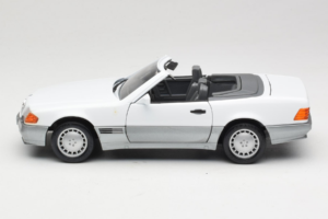 Mercedes 500 SL R129 Weiss Roadtough 1:18 92048 Metall – Bild 4 von 8