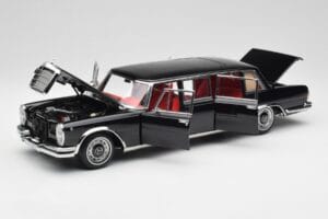 Mercedes 600 Pullman W100 Schwarz NZG 1:18 1071/50 Metall – Bild 2 von 8