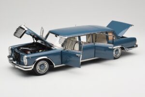 Mercedes 600 Pullman W100 Blau NZG 1:18 B66040707 Metall – Bild 2 von 8
