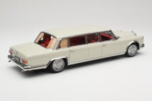 Mercedes 600 Pullman W100 Hellgrau NZG 1:18 B66040708 Metall – Bild 3 von 8