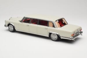 Mercedes 600 Pullman W100 Hellgrau NZG 1:18 B66040708 Metall – Bild 7 von 8