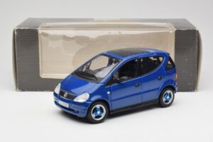 Mercedes A-Class W168 Dunkelblau Maisto 1:18 B66005219 Metall – Bild 8 von 8