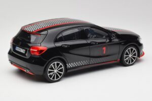 Mercedes A-Class W176 AMG Schwarz Norev 1:18 183596 Metall – Bild 3 von 8