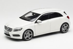 Mercedes A-Class W176 Cirrus Weiss Norev 1:18 B66960126 Metall