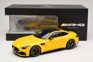 Mercedes AMG GT 43 C192 Turbo Sun Yellow NZG 1:18 B66960587 Metall – Bild 8 von 8