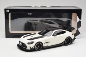 Mercedes AMG GT C190 Black Series Designo Diamond Weiss Metallic Minichamps 1:18 155032022 Metall – Bild 6 von 6