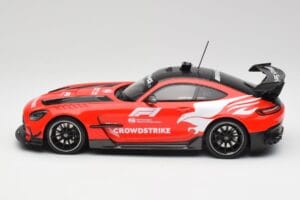 Mercedes AMG GT Black Series F1 Safety Car 2022 Minichamps 1:18 153032093 Metall – Bild 3 von 6