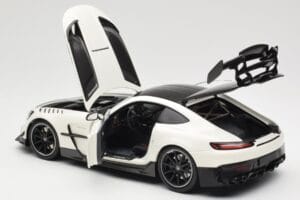 Mercedes AMG GT C190 Black Series Diamond White Metallic Minichamps 1:18 110032020 Metall – Bild 5 von 8