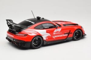 Mercedes AMG GT C190 Black Series Safety Car F1 2022 Minichamps 1:18 155032090 Metall – Bild 2 von 6