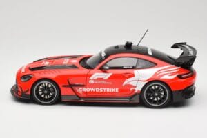 Mercedes AMG GT C190 Black Series Safety Car F1 2024 Minichamps 1:18 110032090 Metall – Bild 4 von 8