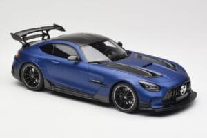 Mercedes AMG GT C190 Black Series Spectral Blue Magno Minichamps 1:18 155032021 Metall – Bild 4 von 6