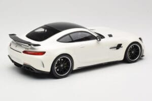 Mercedes AMG GT R C190 Weiss Metallic Minichamps 1:18 155036028 Metall – Bild 2 von 6
