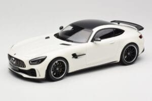 Mercedes AMG GT R C190 Weiss Metallic Minichamps 1:18 155036028 Metall