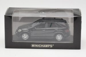 Mercedes AMG ML 63 W164 Schwarz Minichamps 1:43 400037670 Metall – Bild 4 von 4
