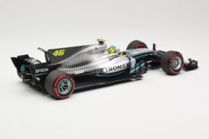 Mercedes AMG Petronas W08 V. Rossi Ride Swap Valencia December 2019 Minichamps 1:18 110191746 Metall – Bild 2 von 6