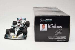 Mercedes AMG Petronas W10 #44 L. Hamilton Winner British GP 2019 Minichamps 1:18 110191044 Metall – Bild 6 von 6