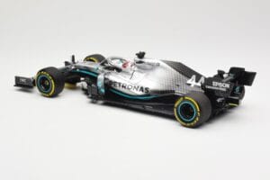 Mercedes AMG Petronas W10 #44 L. Hamilton Winner Chinese GP 2019 Minichamps 1:18 110190344 Metall – Bild 5 von 6
