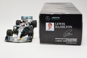 Mercedes AMG Petronas W10 #44 L. Hamilton Winner Chinese GP 2019 Minichamps 1:18 110190344 Metall – Bild 6 von 6