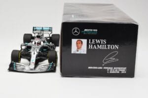 Mercedes AMG Petronas W10 #44 L. Hamilton F1 World Champion 2019 Minichamps 1:18 110190044 Metall – Bild 6 von 6