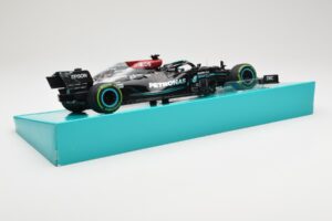Mercedes AMG Petronas W12 E Performance #44 L. Hamilton Russian GP 2021 Minichamps 1:18 113211544 Metall – Bild 3 von 6