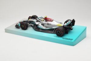 Mercedes AMG Petronas W13 E Performance #44 L. Hamilton 2022 Minichamps 1:18 113220044 Metall – Bild 5 von 6