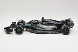 Mercedes AMG Petronas W14 E Performance #63 G. Russell Australian GP 2023 Minichamps 1:18 110230363 Metall – Bild 3 von 6