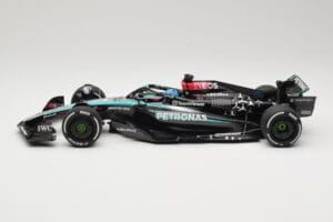 Mercedes AMG Petronas W15 E Performance #63 G. Russell Winner Austrian GP 2024 Minichamps 1:18 110241163 Metall – Bild 3 von 6