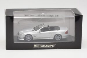 Mercedes AMG SL63 R230 Silber Minichamps 1:43 B66960018-R Metall – Bild 4 von 4