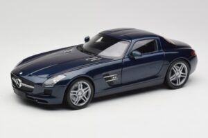 Mercedes SLS AMG C197 Blue Metallic Minichamps 1:18 180039021 Metall