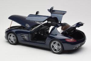 Mercedes SLS AMG C197 Blue Metallic Minichamps 1:18 180039021 Metall – Bild 5 von 8