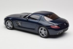 Mercedes SLS AMG C197 Blue Metallic Minichamps 1:18 180039021 Metall – Bild 7 von 8