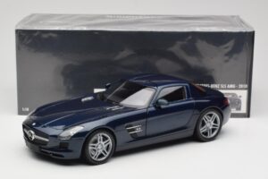 Mercedes SLS AMG C197 Blue Metallic Minichamps 1:18 180039021 Metall – Bild 8 von 8