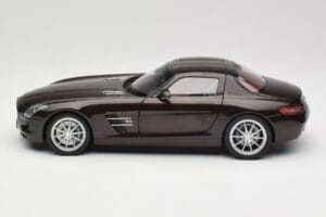 Mercedes AMG SLS C197 Brown Metallic Minichamps 1:18 100039028 Metall – Bild 4 von 8