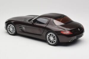 Mercedes AMG SLS C197 Brown Metallic Minichamps 1:18 100039028 Metall – Bild 7 von 8