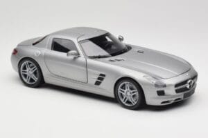 Mercedes AMG SLS C197 Grey Metallic Minichamps 1:18 100039025 Metall – Bild 6 von 8