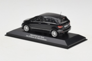 Mercedes B-Class W245 Fahrschule Schwarz Minichamps 1:43 MB005 Metall – Bild 3 von 4