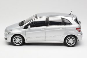 Mercedes B-Class W245 Silber Kyosho 1:18 B66962326 Metall – Bild 4 von 8