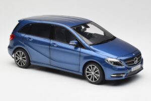 Mercedes B-Class W246 Lotus Blau Metallic Norev 1:18 B66961410 Metall – Bild 6 von 8