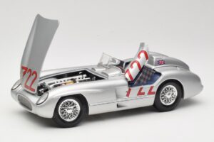 Mercedes 300 SLR W196S #722 S. Moss / D. Jenkinson Mille Miglia Winner 1955 Maisto 1:18 536887 Metall – Bild 2 von 8