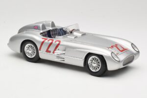 Mercedes 300 SLR W196S #722 S. Moss / D. Jenkinson Mille Miglia Winner 1955 Maisto 1:18 536887 Metall – Bild 6 von 8