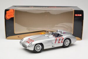 Mercedes 300 SLR W196S #722 S. Moss / D. Jenkinson Mille Miglia Winner 1955 Maisto 1:18 536887 Metall – Bild 8 von 8