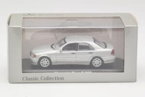 Mercedes C 200 W202 Iridium Silver Minichamps 1:43 B66040488 Metall – Bild 4 von 4