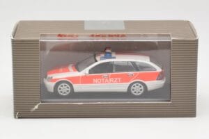 Mercedes C-Class S203 Notarzt Minichamps 1:43 430030190 Metall – Bild 4 von 4