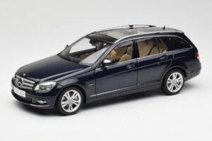Mercedes C-Class S204 T-Modell Tanzanite Blau AUTOart 1:18 B66962352 Metall