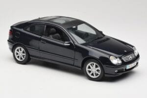 Mercedes C-Class Sports Coupe CL203 Blau Maisto 1:18 B66962124 Metall – Bild 6 von 8