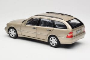 Mercedes C-Class T-Model W202 Smoke Silver Norev 1:18 183388 Metall – Bild 7 von 8