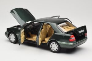 Mercedes C-Class W202 Malachite Green Norev 1:18 183372 Metall – Bild 3 von 8